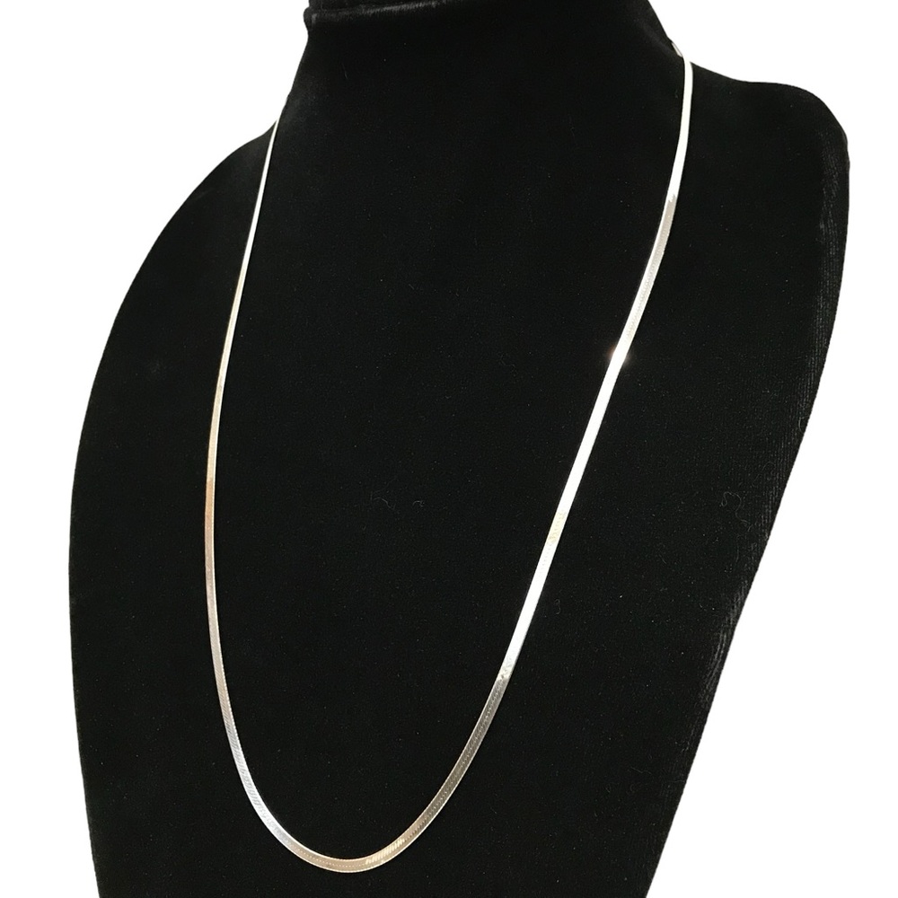 Sterling Silver .925 Vintage Herringbone Chain Made in Italy 26” - Picture 3 of 6